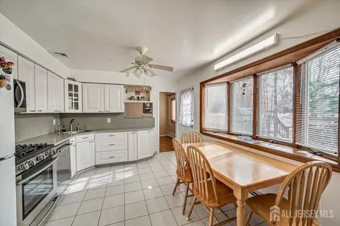 10 Pendleton Pl, Edison, NJ 08820 photo 10
