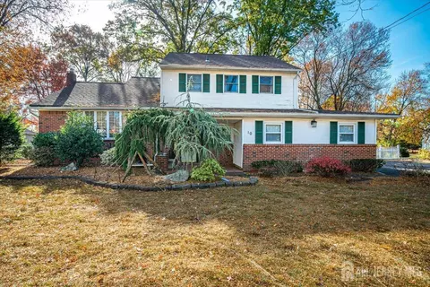 10 Pendleton Pl, Edison, NJ 08820 photo 1
