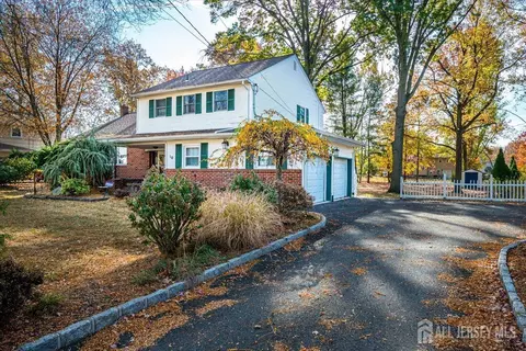 10 Pendleton Pl, Edison, NJ 08820 photo 2
