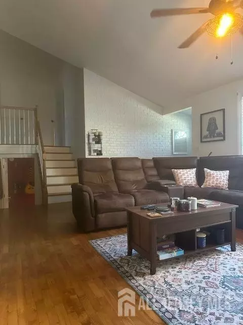 36 Albert Dr, Sayreville, NJ 08859 photo 2