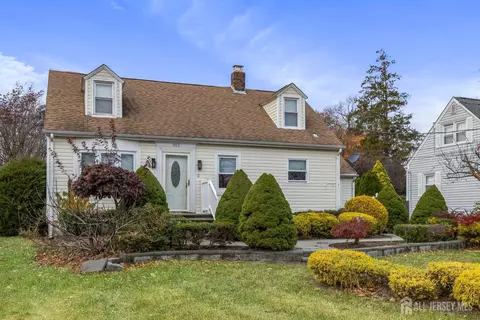 Exterior - 352 Main St, Matawan, NJ 07747 photo 3 of 9