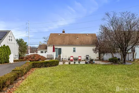 Exterior - 352 Main St, Matawan, NJ 07747 photo 5 of 9