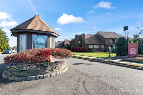 57 Westgate Dr, Edison, NJ 08820 photo 1