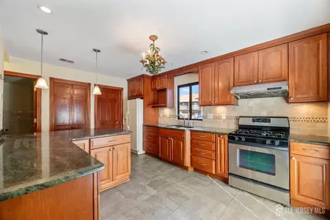 57 Westgate Dr, Edison, NJ 08820 photo 8