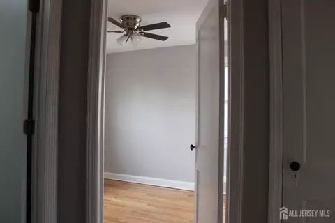 84 Macarthur Dr, Edison, NJ 08837 photo 25