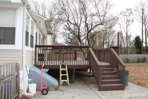 84 Macarthur Dr, Edison, NJ 08837 photo 32