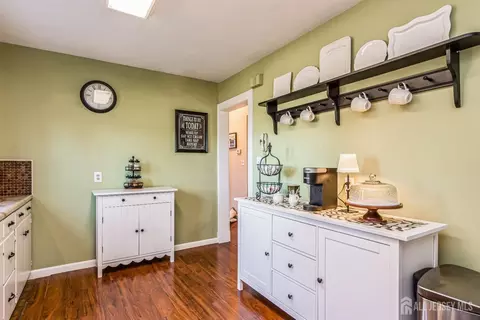 25 Simpson Ave, Edison, NJ 08817 photo 8