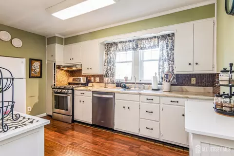 25 Simpson Ave, Edison, NJ 08817 photo 11