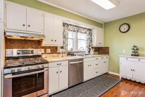 25 Simpson Ave, Edison, NJ 08817 photo 7