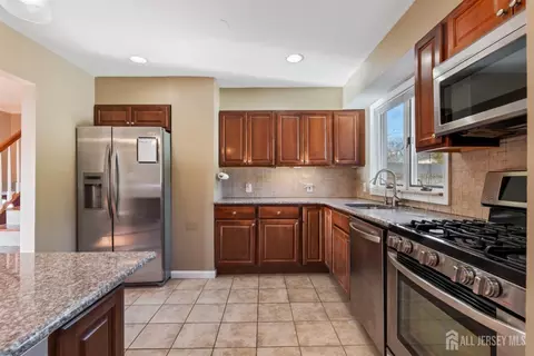 17 Sulliman Rd, Edison, NJ 08817 photo 9
