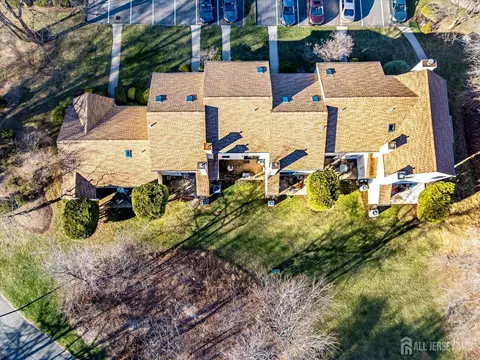 605 Maplecrest Rd W, Edison, NJ 08820 photo 30