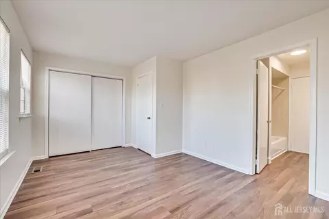 605 Maplecrest Rd W, Edison, NJ 08820 photo 25