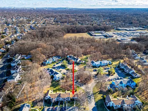 605 Maplecrest Rd W, Edison, NJ 08820 photo 32
