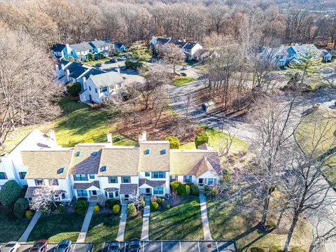 605 Maplecrest Rd W, Edison, NJ 08820 photo 31
