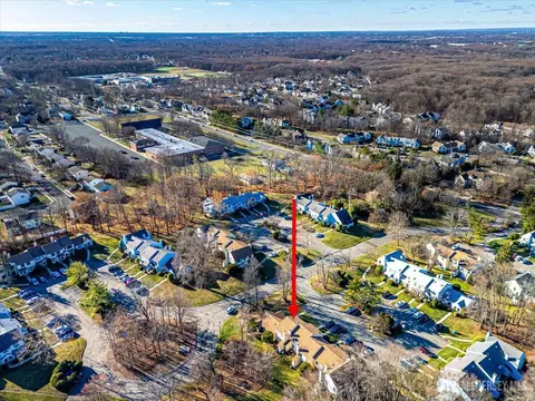 605 Maplecrest Rd W, Edison, NJ 08820 photo 35