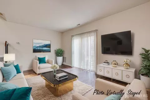 605 Maplecrest Rd W, Edison, NJ 08820 photo 18