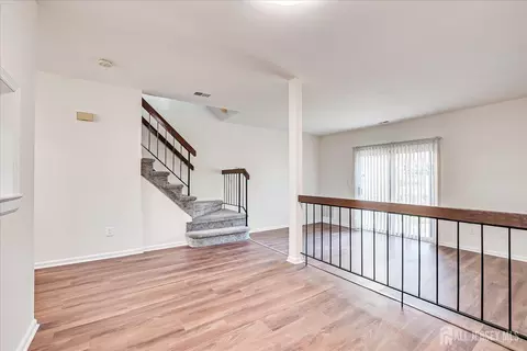 605 Maplecrest Rd W, Edison, NJ 08820 photo 14