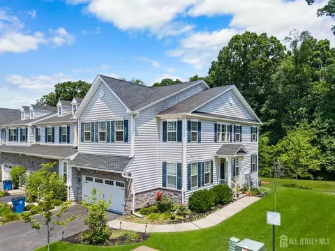 46 Periwinkle Dr, Monroe, NJ 08831 photo 32