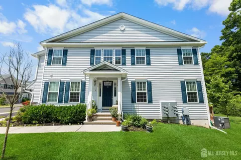 46 Periwinkle Dr, Monroe, NJ 08831 photo 3