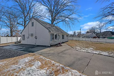 52 Markham Rd, Edison, NJ 08817 photo 3