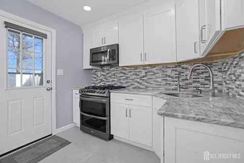 52 Markham Rd, Edison, NJ 08817 photo 10