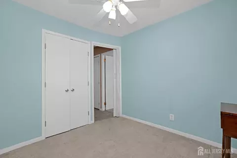 52 Markham Rd, Edison, NJ 08817 photo 17