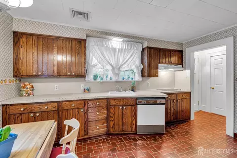 3 Edgemere Dr, Matawan, NJ 07747 photo 16