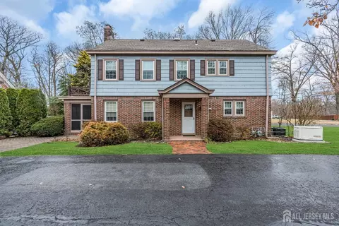 3 Edgemere Dr, Matawan, NJ 07747 photo 2