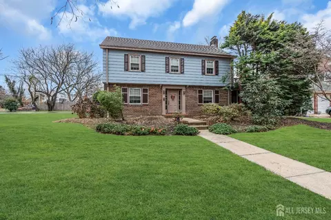 3 Edgemere Dr, Matawan, NJ 07747 photo 1