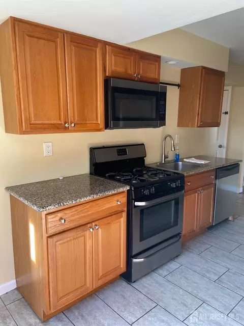 2 Walnut St, Edison, NJ 08817 photo 16