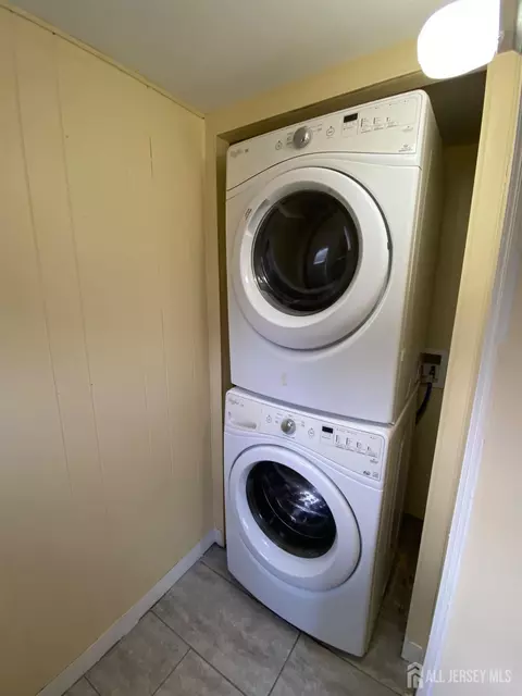 2 Walnut St, Edison, NJ 08817 photo 6
