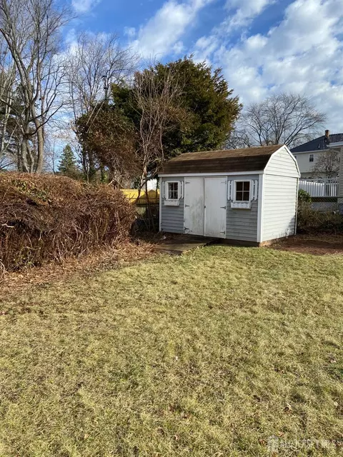 2 Walnut St, Edison, NJ 08817 photo 3