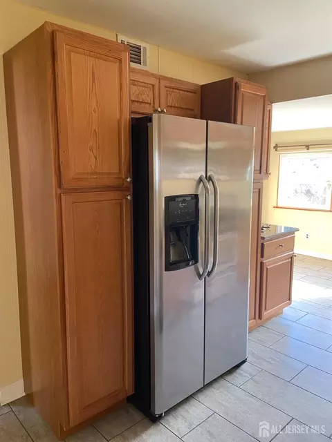 2 Walnut St, Edison, NJ 08817 photo 18