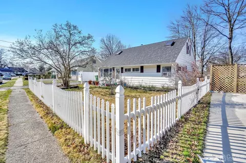 22 Markham Rd, Edison, NJ 08817 photo 4