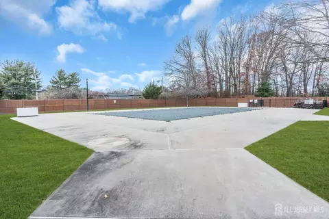 259 Grassmere Ct, Aberdeen, NJ 07747 photo 33
