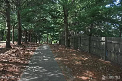 259 Grassmere Ct, Aberdeen, NJ 07747 photo 35