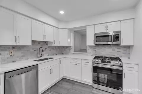 259 Grassmere Ct, Aberdeen, NJ 07747 photo 7
