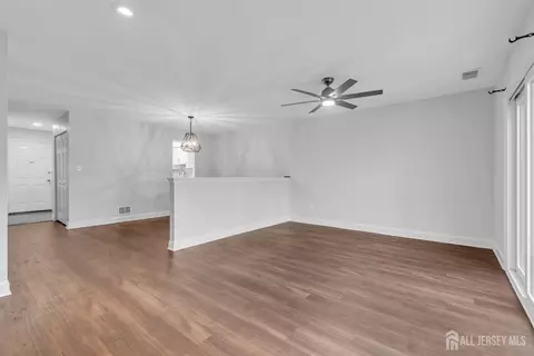 259 Grassmere Ct, Aberdeen, NJ 07747 photo 17