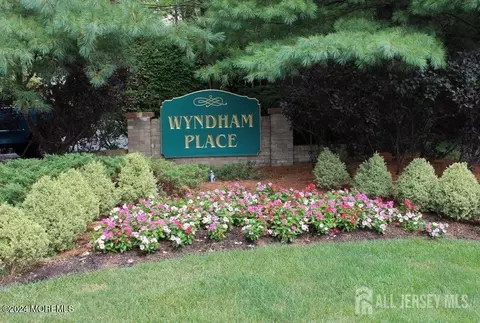 259 Grassmere Ct, Aberdeen, NJ 07747 photo 3