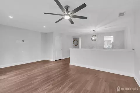 259 Grassmere Ct, Aberdeen, NJ 07747 photo 16
