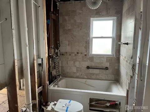 Bath - 120 3rd St, Middlesex, NJ 08846 photo 1 of 1
