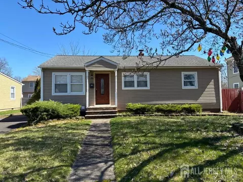Exterior - 120 3rd St, Middlesex, NJ 08846 photo 1 of 5
