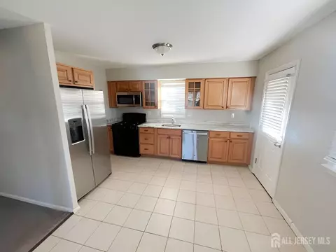 200 2nd St, Middlesex, NJ 08846 photo 5