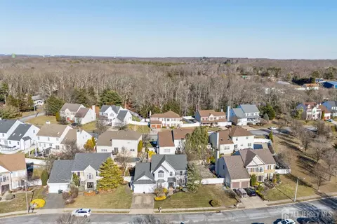 29 Paceview Dr, Howell, NJ 07731 photo 5