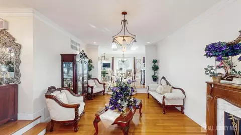 27 Timber Rd, Edison, NJ 08820 photo 4