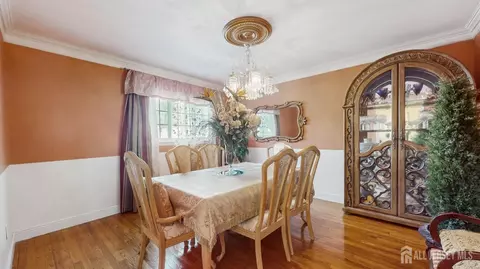27 Timber Rd, Edison, NJ 08820 photo 3