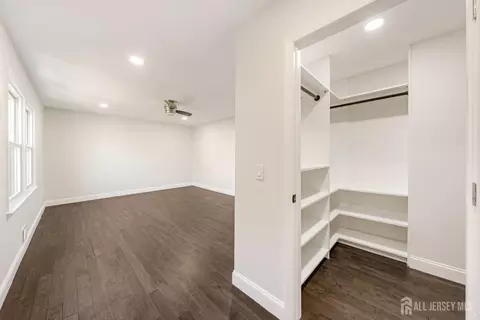 47 Teaberry Dr, Edison, NJ 08820 photo 5