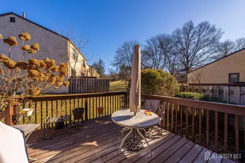 47 Teaberry Dr, Edison, NJ 08820 photo 27