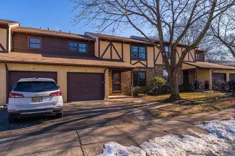 47 Teaberry Dr, Edison, NJ 08820 photo 3