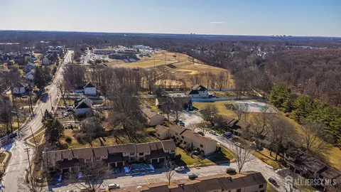 47 Teaberry Dr, Edison, NJ 08820 photo 31